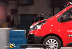 Краш-тест Renault Trafic Opel Vivaro