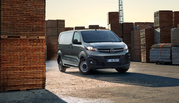 Opel объявил о старте приёма заказов на новый Vivaro с АКП
