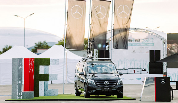 Mercedes-Benz стал участником триатлона IRONSTAR