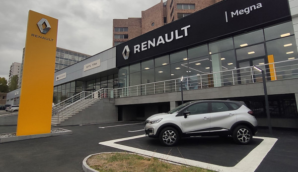 Renault открыл новый дилерский центр в Ереване