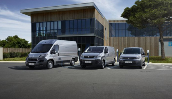 Peugeot предлагает полноценную линейку электрических фургонов