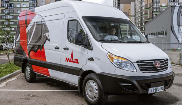 МАЗ представил новые фургон и микроавтобус для российского рынка