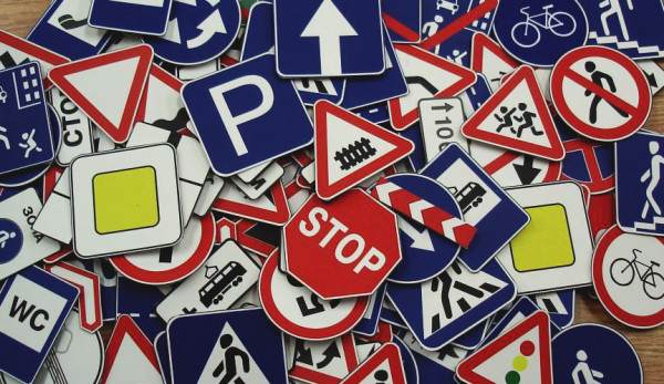 В России могут появиться новые дорожные знаки