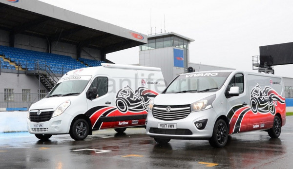 Компания Vauxhall представила спецверсии фургонов для перевозки мотоциклов